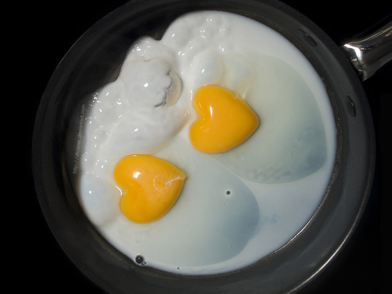 Fried eggs - high -calorie dish