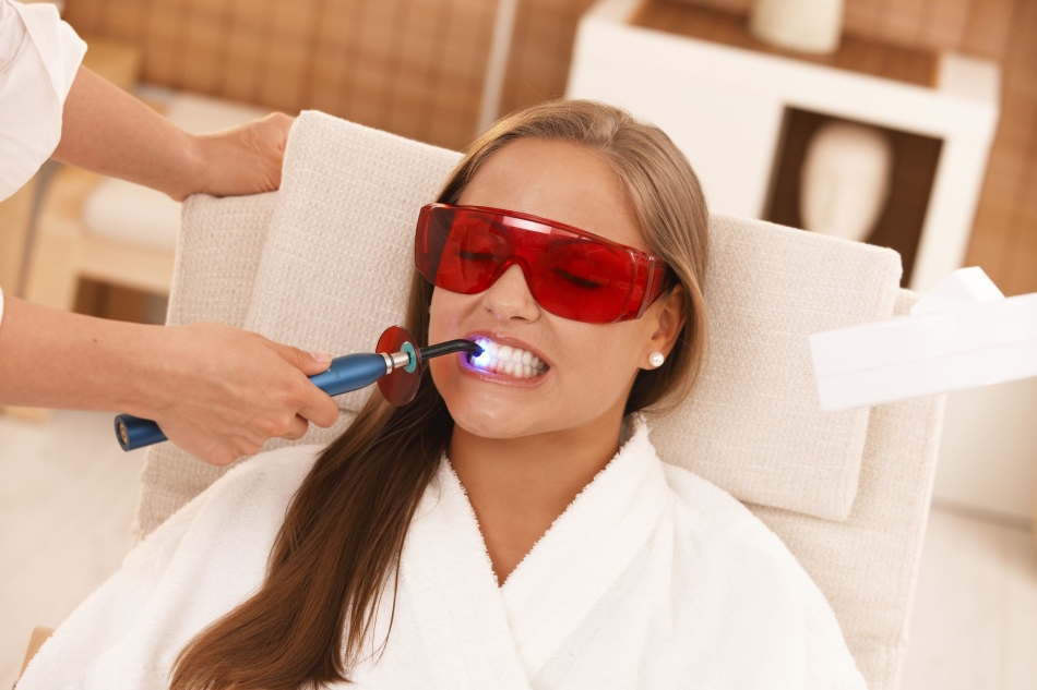Какие есть процедуры отбеливания зубов чем подышать ингалятором при заложенности