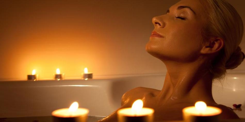 Baths at home with foam, salt, herbs or essential oils will help to relax and streamline thoughts