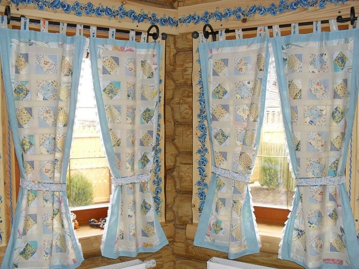 Flower curtains
