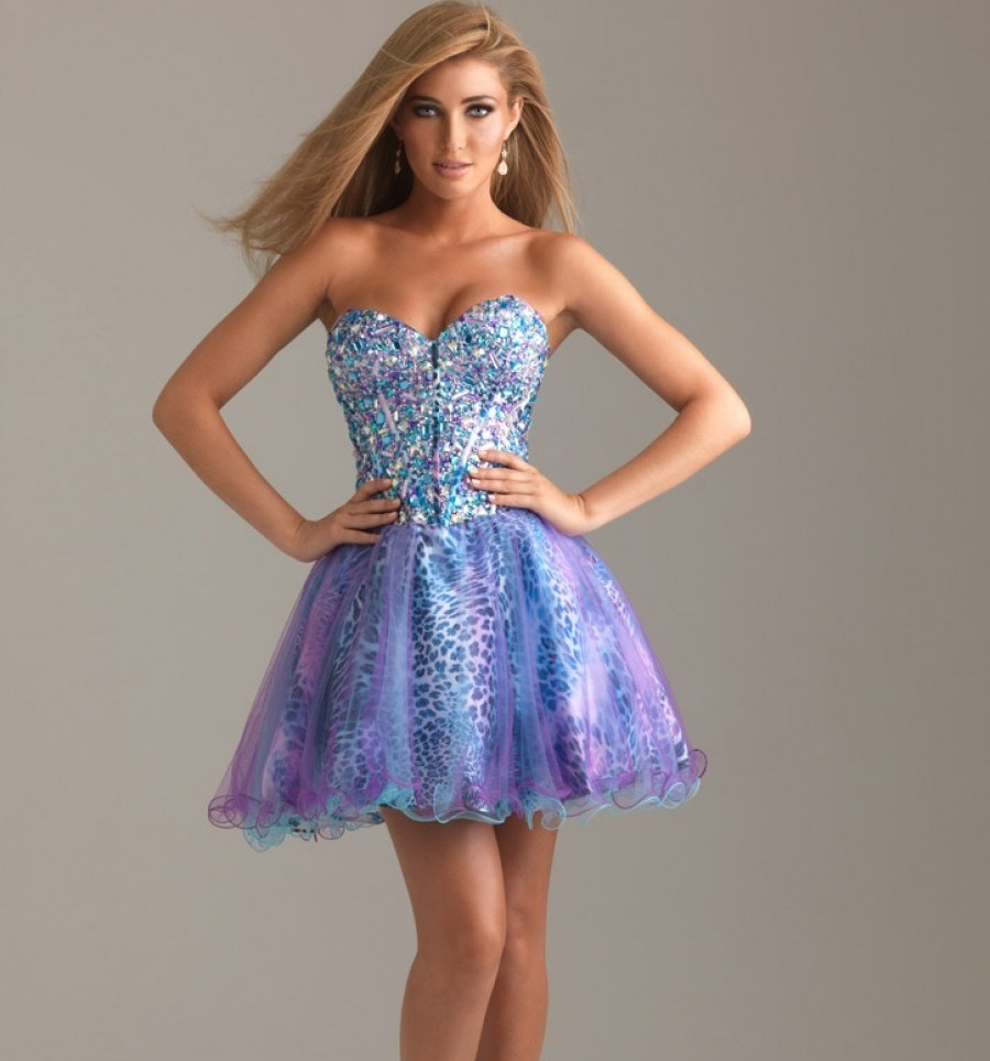 Πώς να αγοράσετε ένα σύντομο έτος φόρεμα στο AliexPress: Review, Catalog, Price