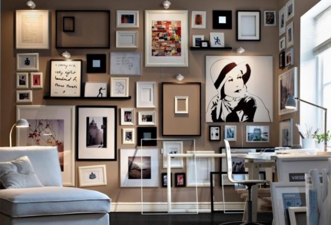 To hang a photo across the wall is a whole art!