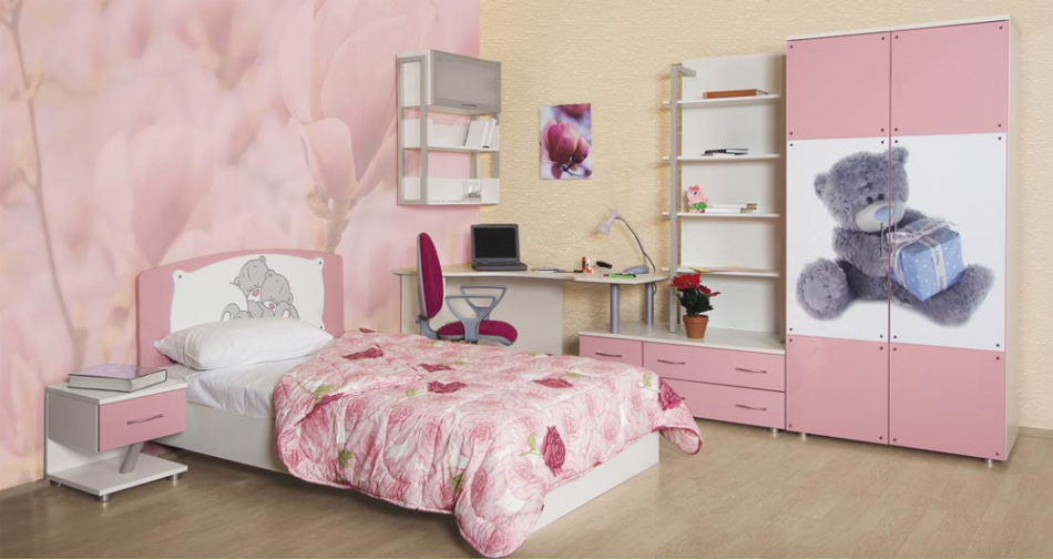 Rózsaszín szoba egy tinédzser lánynak