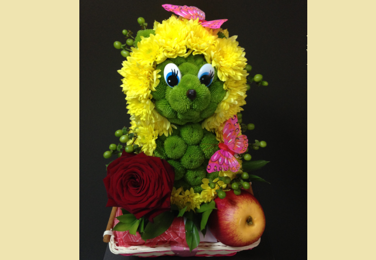 An unusual bouquet of fresh flowers for children