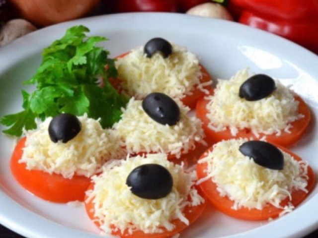 Tomates italiennes: 2 meilleures recettes étape par étape avec des ingrédients détaillés