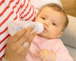 Qual é a diferença entre leite bebê e de costume?