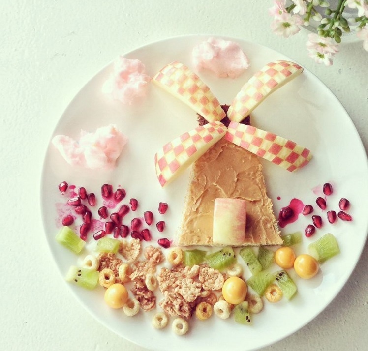 Desayuno para niños en forma de molino