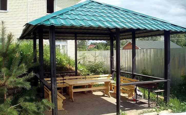 Gazebo persegi