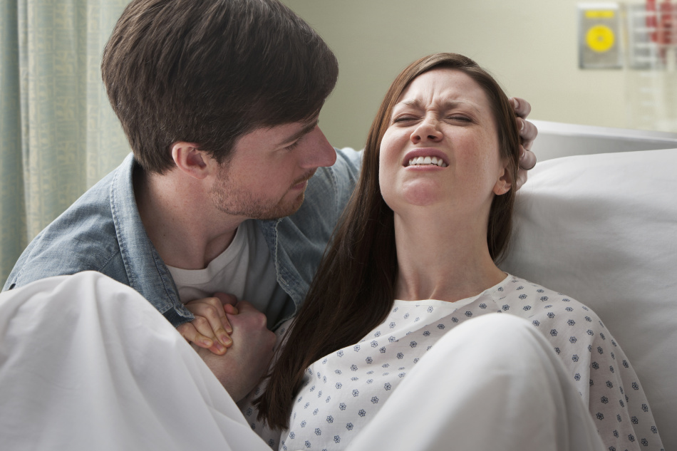 Under förlossningen minskar intervallet mellan slagsmålen ständigt