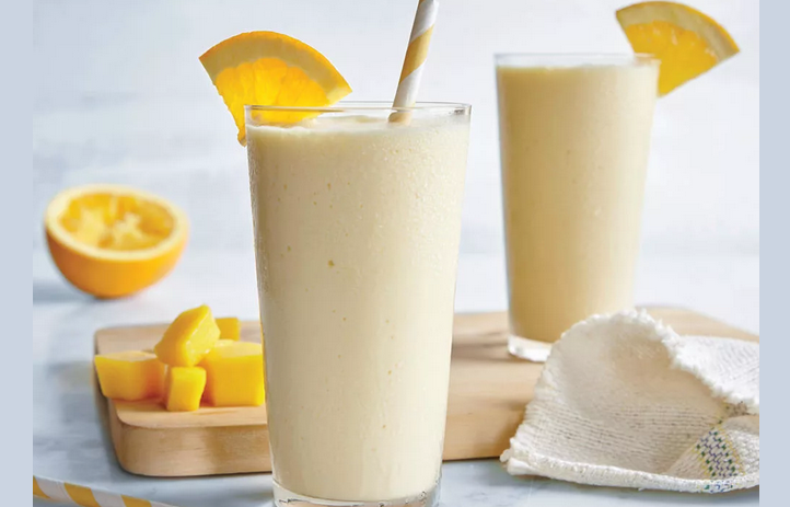 Cocktail proteico bianco-limone per perdita di peso