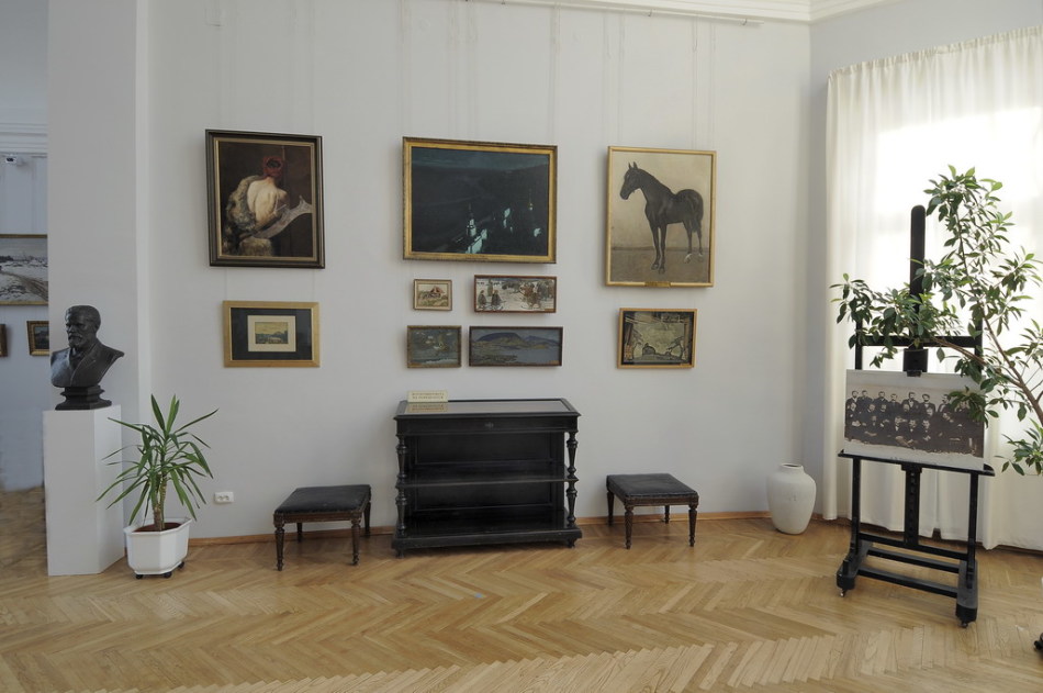 В квартире-музее куинджи можно ознакомиться с интереснейшими полотнами