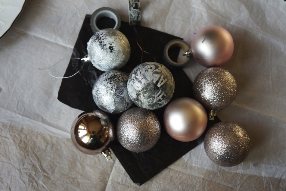 New Year's balls from foil, example 3