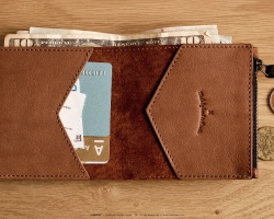 A purse for paper money and coins with your own hands: patterns, photo. How to make a wallet made of leather, beads, fabrics, jeans, felt, rubber bands with your own hands?