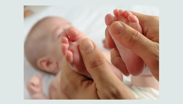 Пузырьки, прыщики между пальцев ноги у ребенка