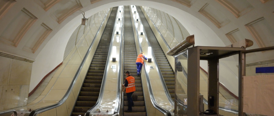 How much does the Moscow metro closed?