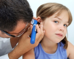Children's otitis media: how to recognize? Help for a child with otitis media