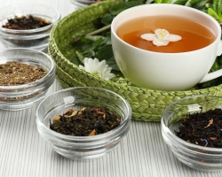 Konten Kalori: Berbagai varietas teh dengan aditif yang berbeda