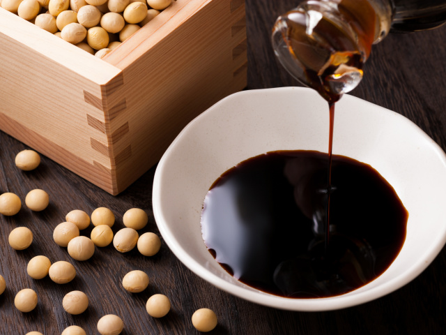 Soy sauce: composition, benefit and harm to men and women, with weight loss. Is it possible to eat soy sauce during pregnancy and breastfeeding, pancreatitis, instead of salt, when losing weight, on a buckwheat diet? Which soy sauce is better to buy, which is the best?