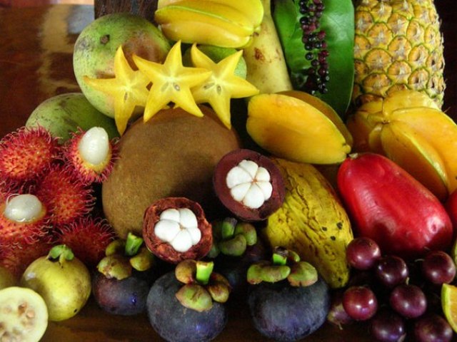 Frutas exoticas. Frutas de Tailandia, frutas tropicales de América del Sur: una fruta exótica del 94 por ciento para el juego