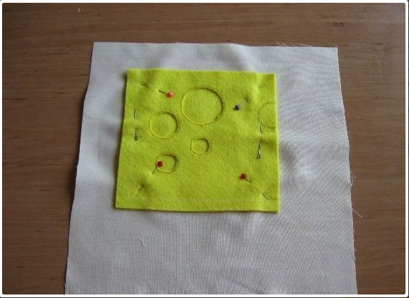 Developing book for the smallest with their own hands from felt: Step 10