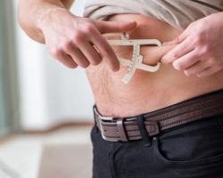 Pourquoi les hommes poussent-ils un estomac: 8 raisons - Que faire?