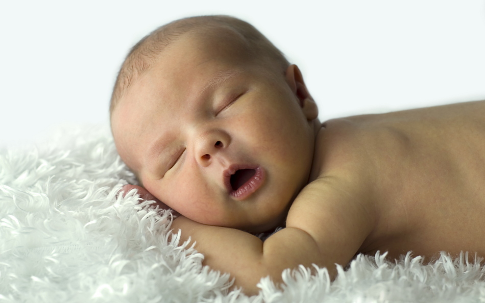 Why do babies start crying after sleep?