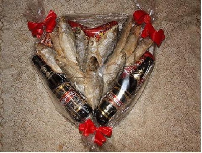 Bouquet of dried fish and beer for a loved one