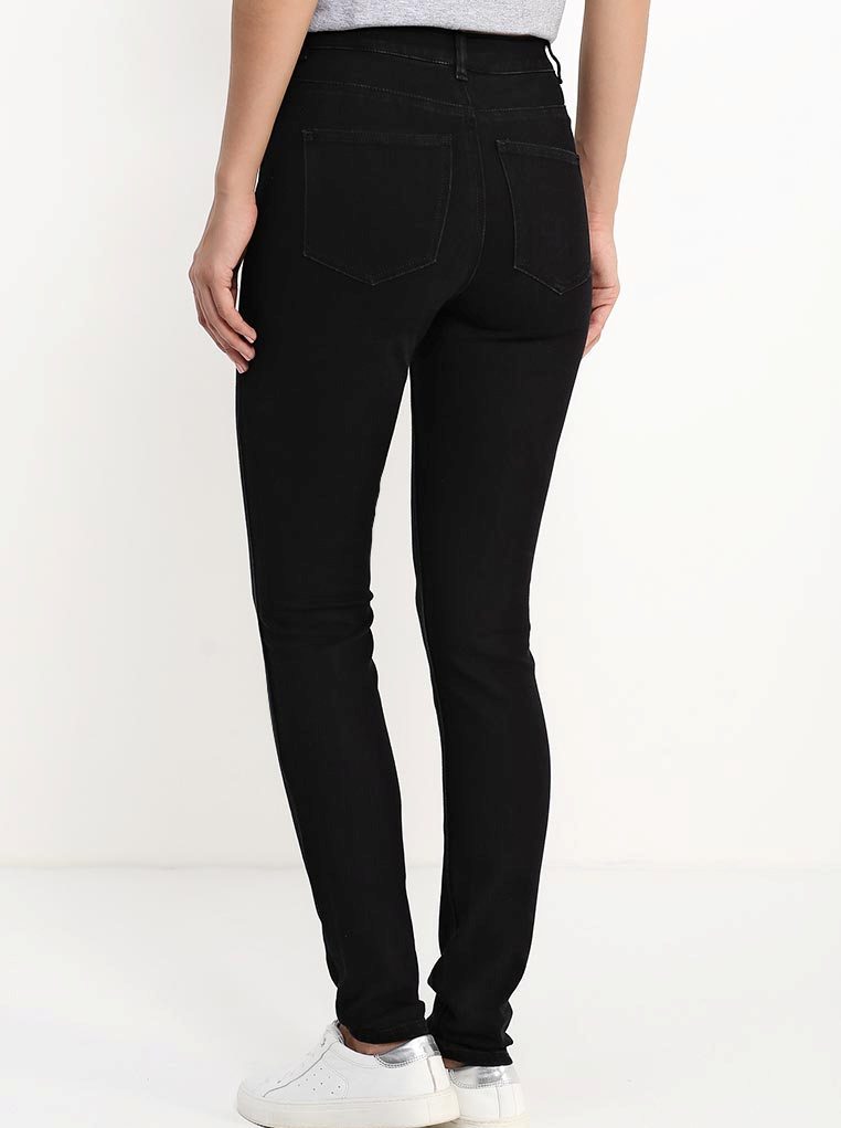 Jeans hitam nyaman dengan pinggang tinggi dan tinggi di lamoda