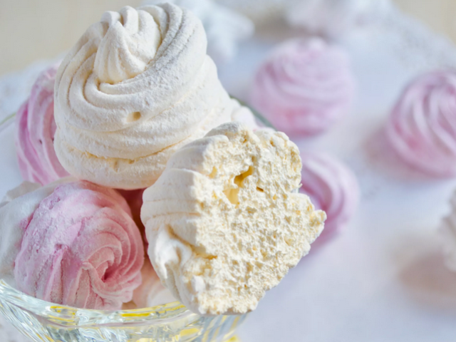 Este posibil să mănânci marshmallows expirat: ce poate fi pregătit, rețeta