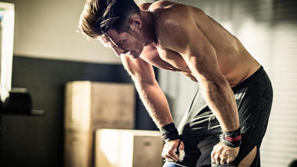 Douleur à l'arrière de la tête pendant l'effort physique