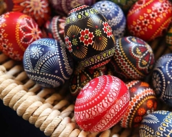 Σημάδια που σχετίζονται με το Πάσχα ζωγραφισμένο αυγό. Πασχαλινά αυγά του περασμένου έτους: Σημάδια