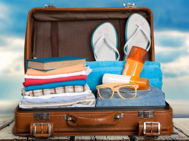 12 important things that forget to take on a trip: list, tips