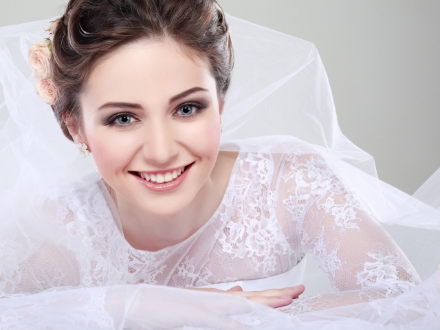 Wedding make-up. Beautiful wedding makeup of the bride