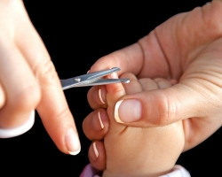How to cut the nails to a newborn baby? When and how to cut the nails on the arms and legs of a newborn child correctly? How often do you need to cut your nails to a child up to a year? Is it possible to cut your nails to a sleeping child? What to do during emergency situations?