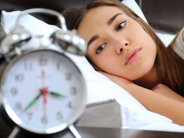 Often I wake up and get up at night: reasons. What to do with frequent awakening and bad dream, which doctor to contact? The reasons for frequent awakening in children, and how to deal with it?