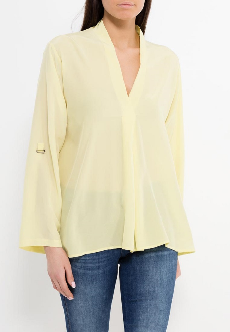 Stylish blouse from Tricot Chic