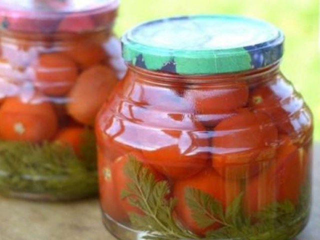 Tomates avec dessus de carotte: la meilleure recette de pas en pas avec des ingrédients détaillés