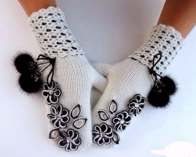 Crochet Black and White Mittens