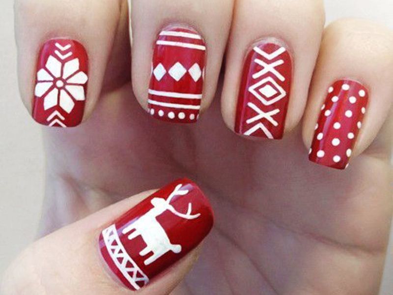 Winter mood in manicure