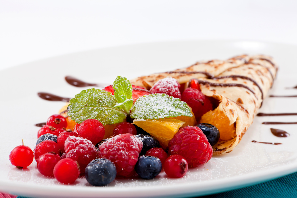 Pancake dengan buah -buahan: lezat, dan sehat, dan indah