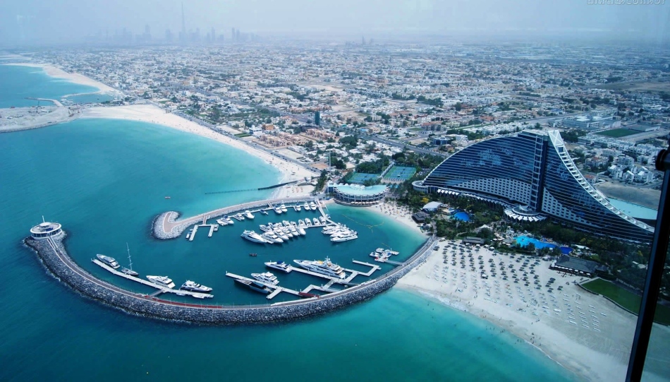 Dubai Jumeira, Distrik UEA