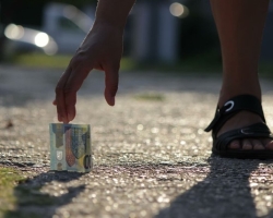 Was tun, wenn ich das Geld auf dem Friedhof fallen ließ - Zeichen