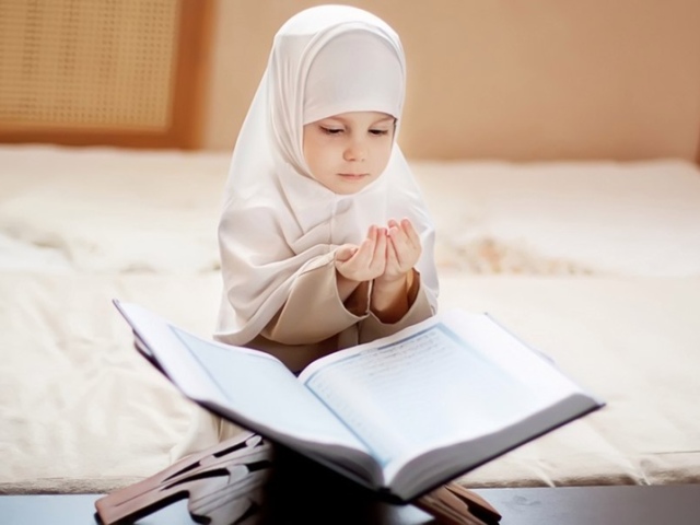 Is it possible to beat a naughty child, a daughter, a son in Islam? Is the Muslims considered the bodily punishment of the child in Islam? How should Muslims punish their children?