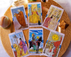 Kartice Tarot Wate: Povijest izgleda, karakteristike, značenje starijeg lasa, karte s mačevima, šalicama, štapićima, pentakletima