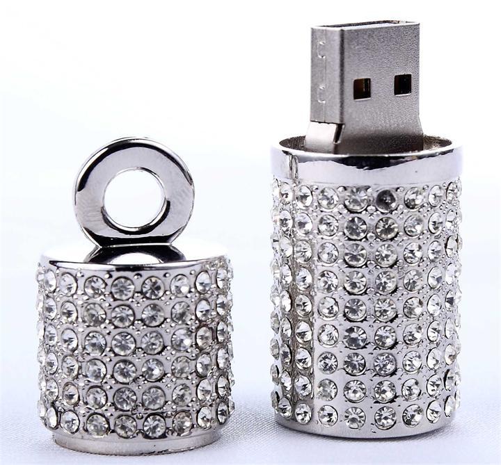 Flash drive with rhinestones as a gift to the girl - glamorous and useful at the same time
