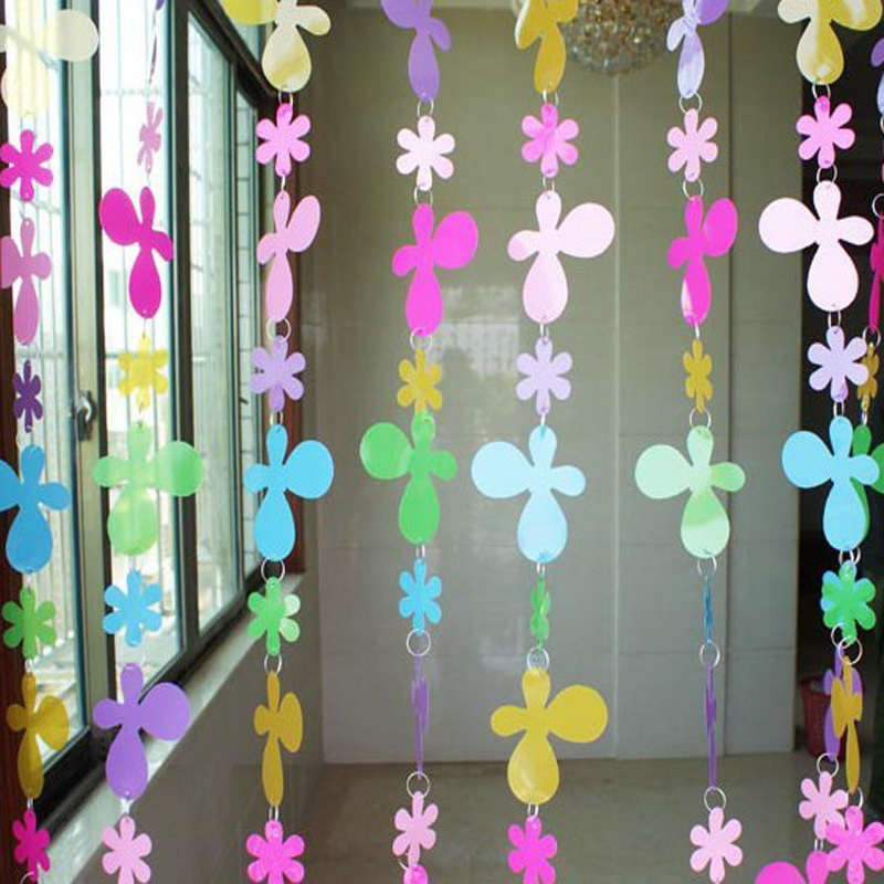 تزئین پنجره ها با پروانه ها و پرندگان از کاغذ در بهار با دست خود: ایده ها
