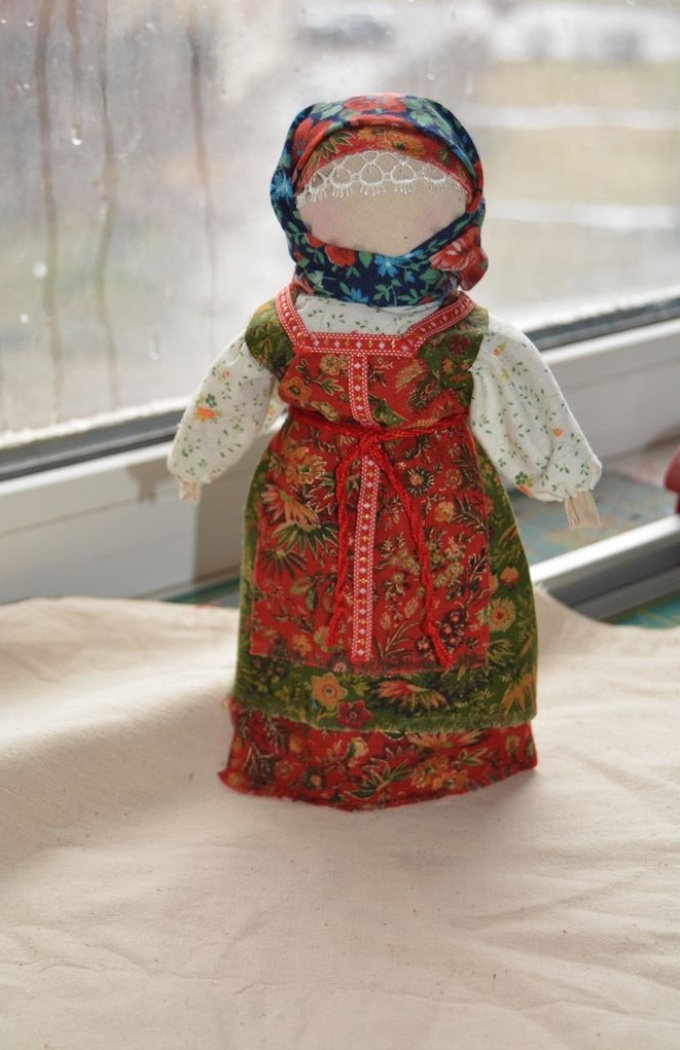 Beregin-beregun doll in the cloth of sundress