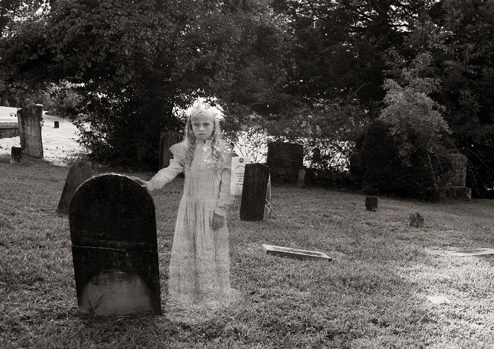 Эти сущности потом придут к вам: почему на кладбище нельзя фотографироваться