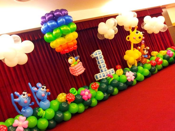 Garlands dari balon sebagai dekorasi liburan anak -anak, Contoh 1