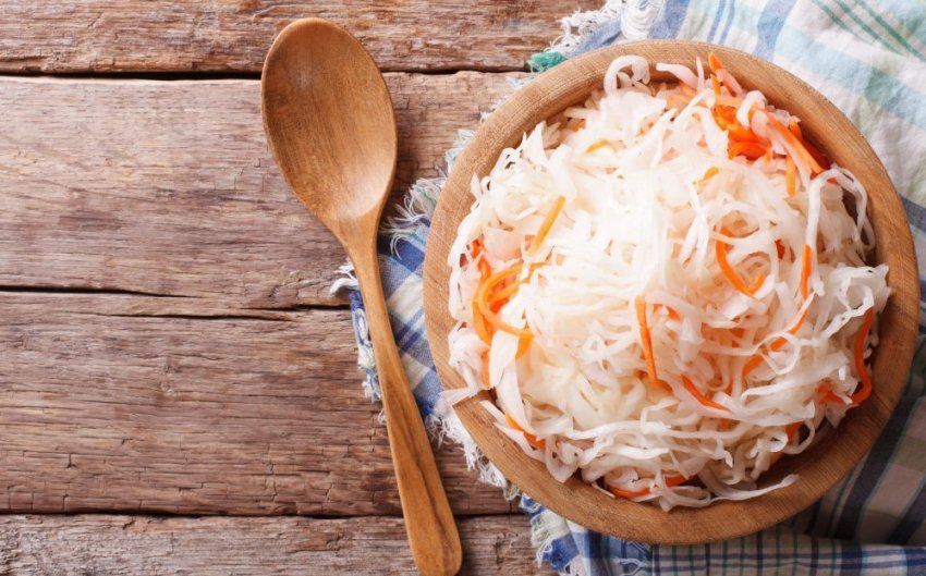Stewed cabbage can be overheated, but it is possible to fix everything